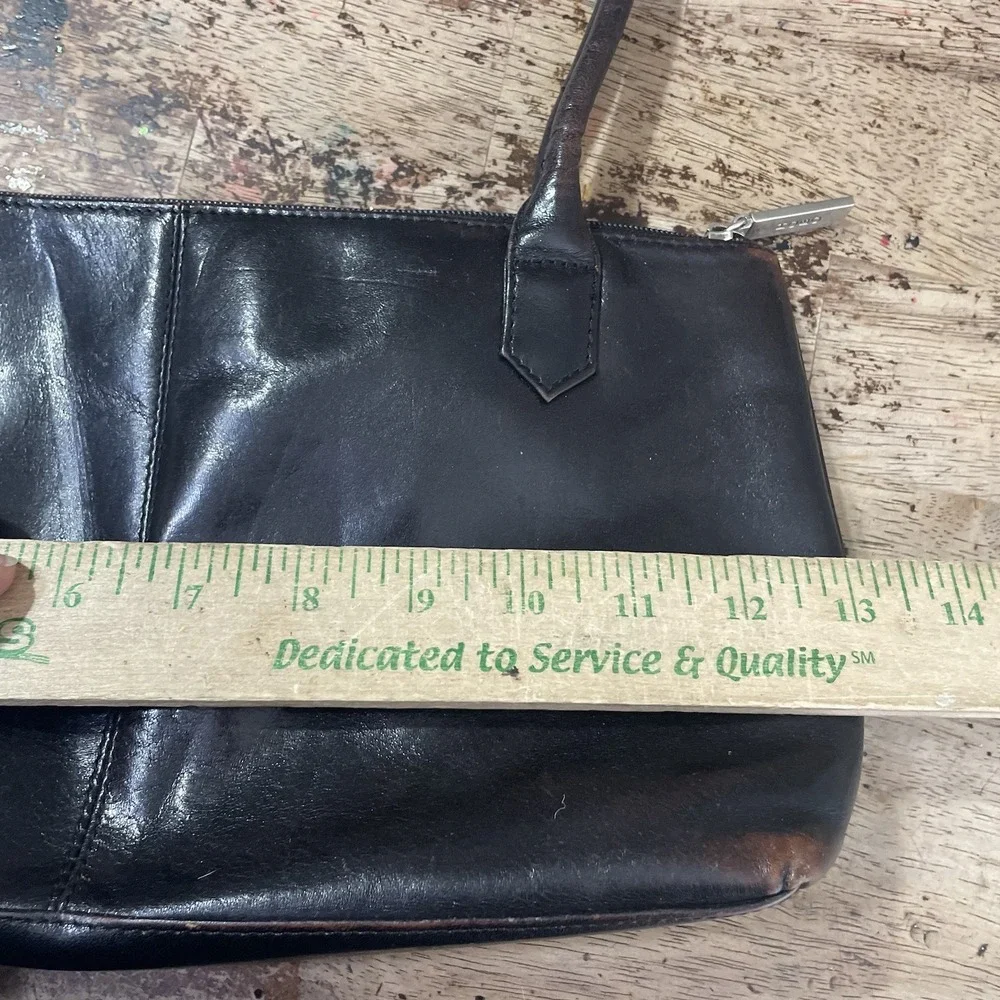 Hobo International Vintage Chic Black Leather Shoulder Bag Sleek Minimalist‎